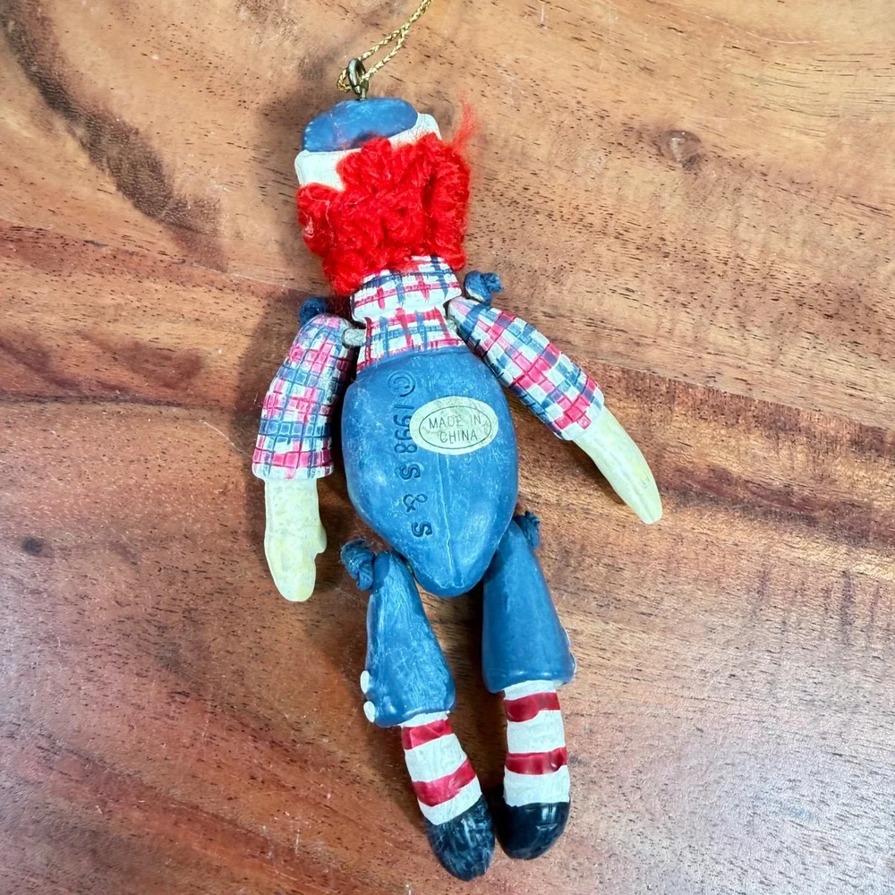 Vintage 1998 S&S Raggedy Andy Jointed Resin Christmas Ornament Red Yarn Hair‎